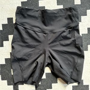 Lululemon Base Pace Short | Size 6 | 6” | Black | Bike short | running short